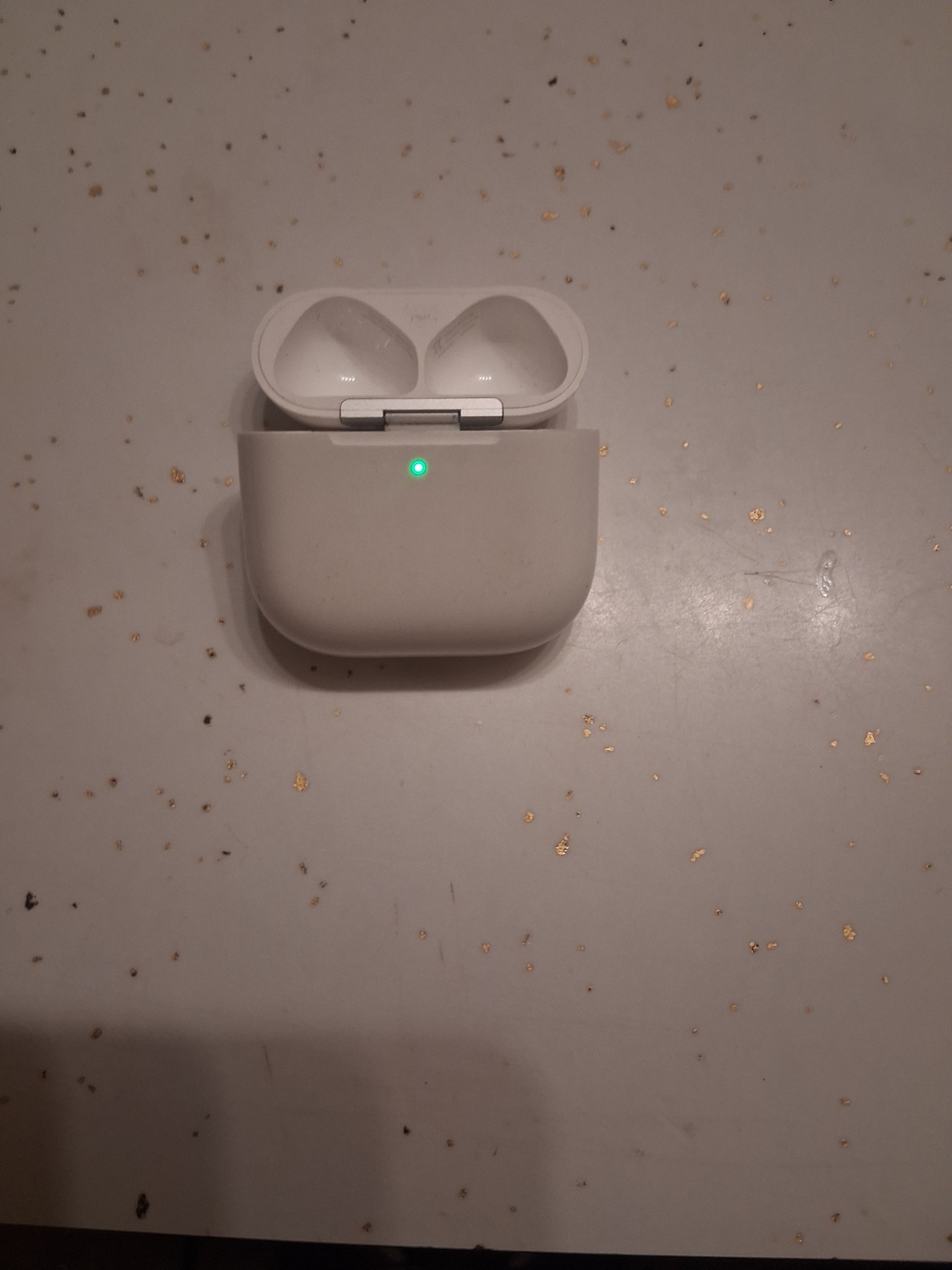 Apple Airpods 4 - Picture 6 of 6